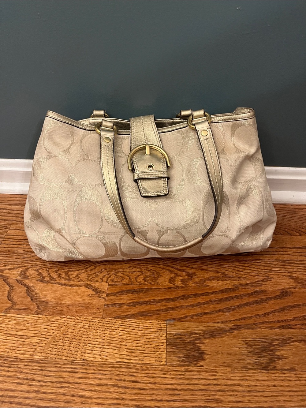 Y2K Coach Soho Logo Canvas Metallic Carryall Purse Bag Ivory/Gold F20583